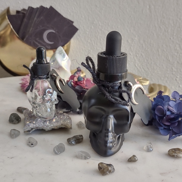 Gothic Skull Vial 30mL Size, Reusable, Oil Dropper, Skull Bottle, Oil Bottle - Picture 3 of 8